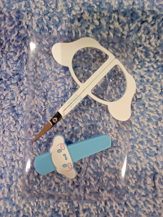 Miniso Sanrio Character Tripped Beauty Scissors (with case)